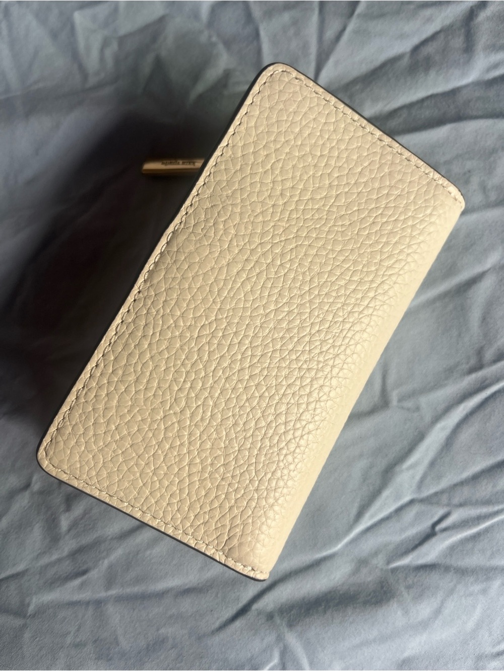 Kate Spade Cream White/Pink Pebbled Leather Bifold Wallet with Gold Logo - Picture 3 of 4